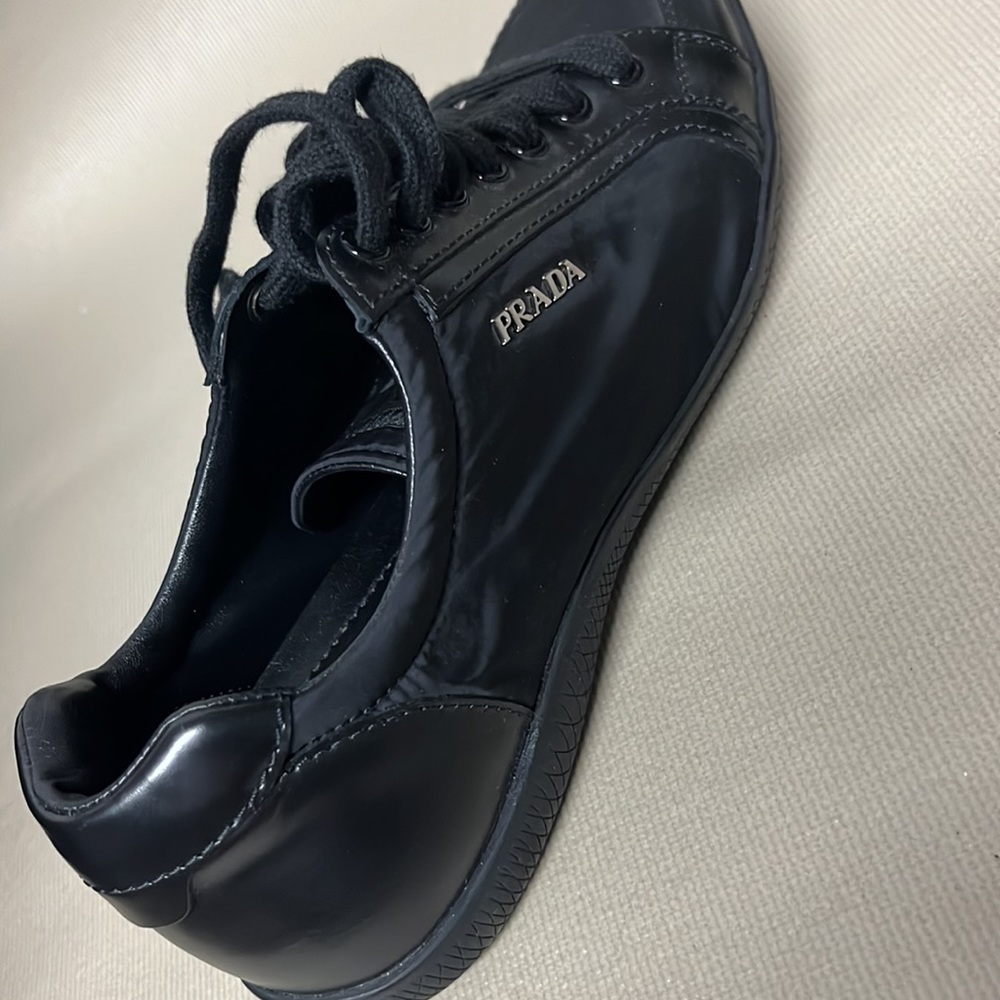 Shoes - Picture 3 of 4